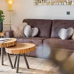 Alpenchalet Prinsengut 招待所 因特萨尔