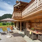 Alpenchalet Prinsengut 招待所 因特萨尔