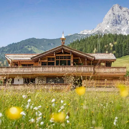 Alpenchalet Prinsengut 3* 因特萨尔